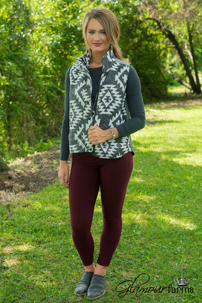 A Country Mile Vest - Black/Ivory
