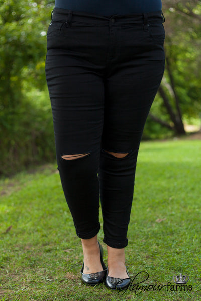 Curvy| Catherine Rolled Cuff Ankle Jean - Black