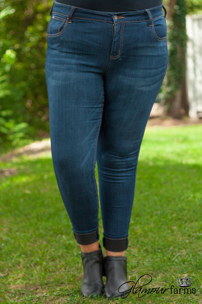 Curvy| Della Skinny Jean - Medium Wash