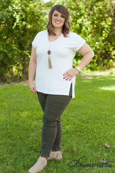 Curvy| Dressed To A Tee - White