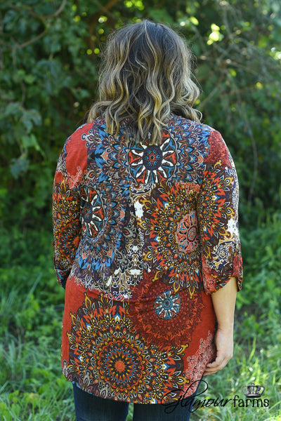 Curvy| Gabby Floral Top - Rust
