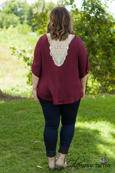 Curvy| Gracie Lace Top - Burgundy