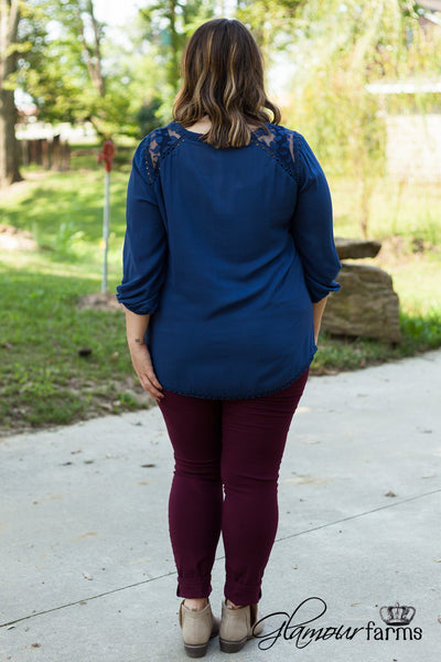 Curvy| In Perfect Harmony Top - Navy