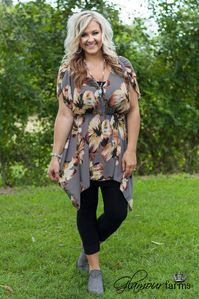 Curvy| Night Blooms Floral Tunic - Gray