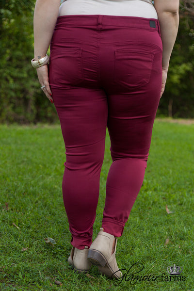 Curvy| Sophia Classic Skinny - Maroon