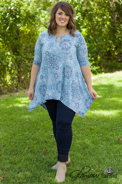 Curvy| The Becca Tunic  - Blue/Coral