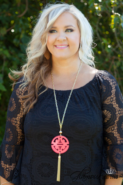 Zen Resin Pendant Necklace - Pink